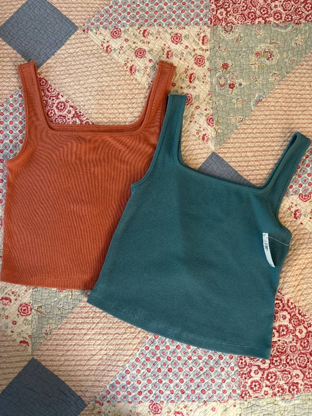 Square neck, ribbed with thick straps tank bundle women’s M - Picture 3 of 5